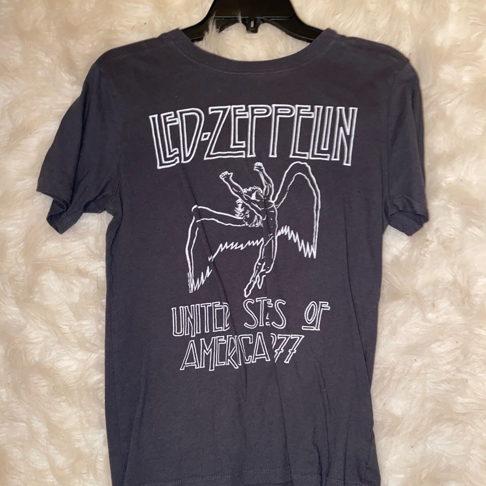 Basic band tee